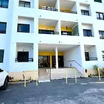 Ahs - T1 Armacao De Pera, Varanda, Piscina E Garagem Apartman Armação de Pêra