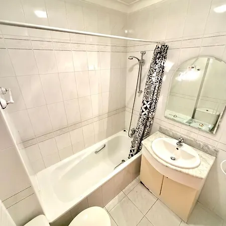 Ahs - T1 Armacao De Pera, Varanda, Piscina E Garagem Armação de Pêra