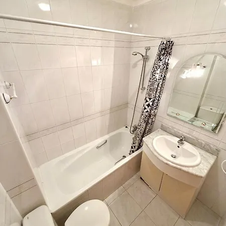 Ahs - T1 Armacao De Pera, Varanda, Piscina E Garagem Armação de Pêra